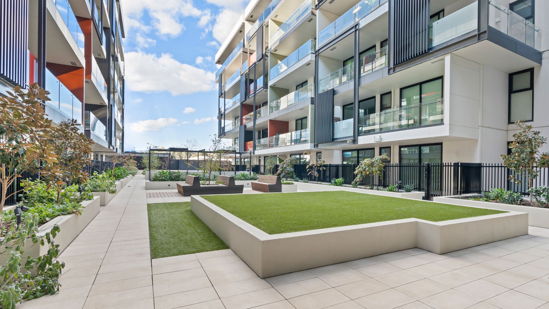 norwood green_courtyard_1