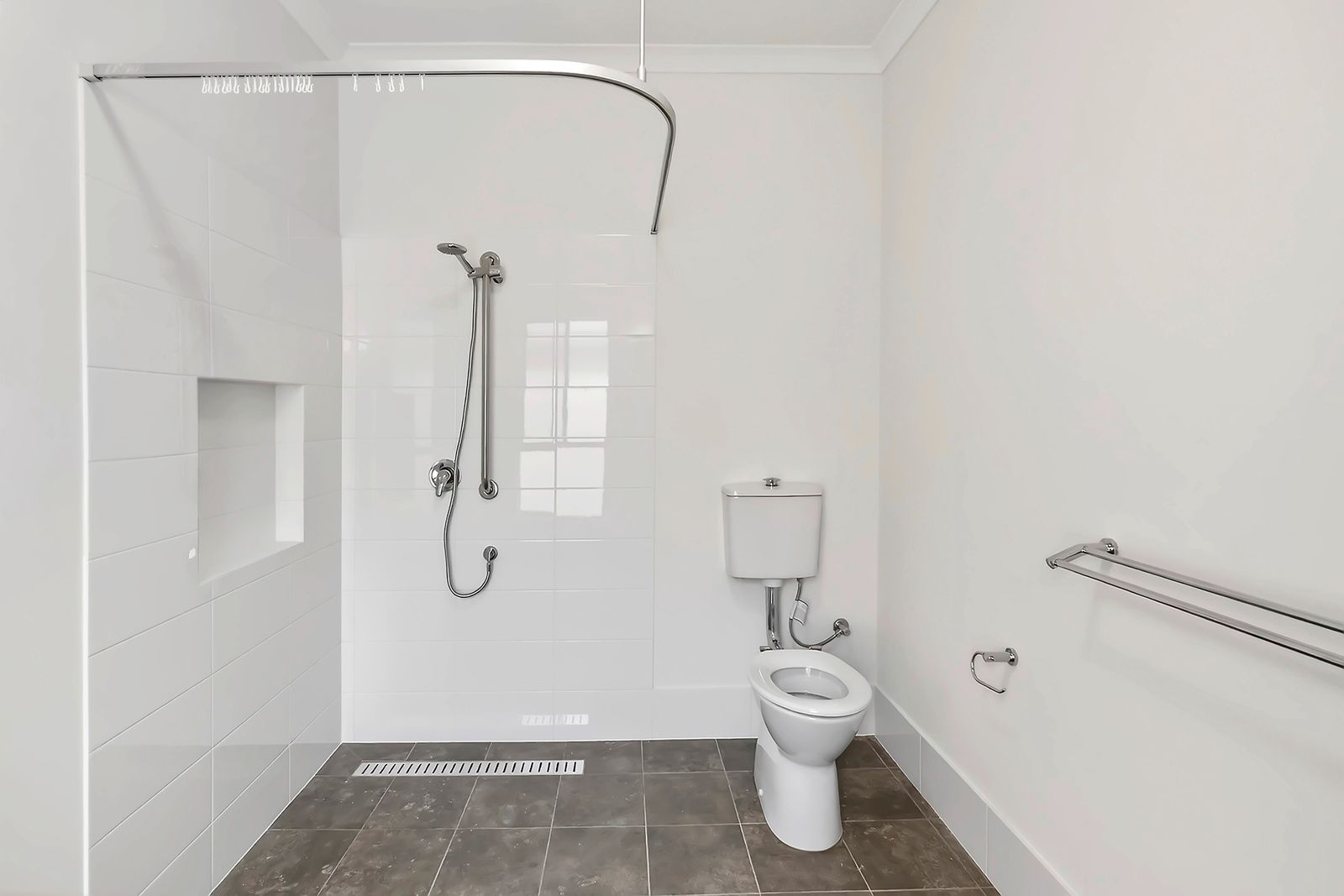 015 Open2view_ID999324-12_Windsor_Way__Waikiki