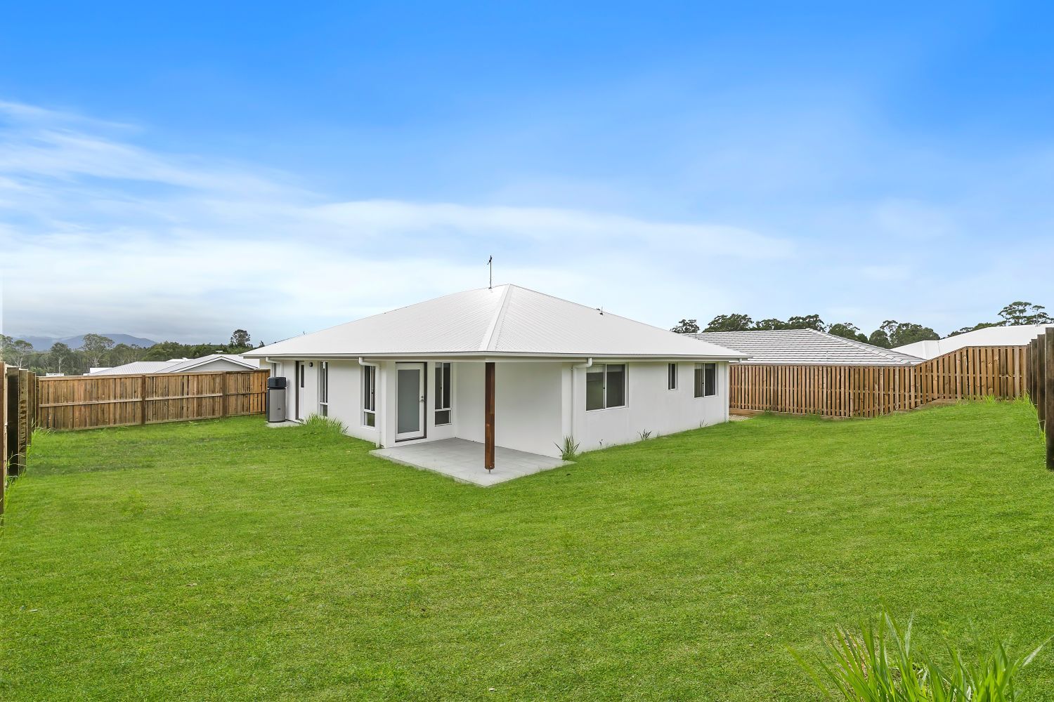 010 Open2view_ID941566-51_Brumby_Circuit