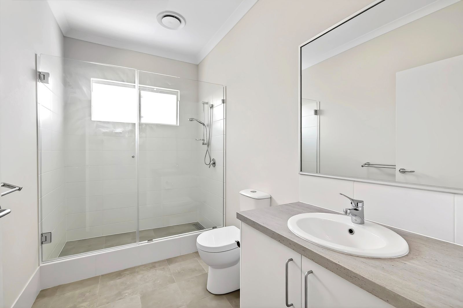 020 Open2view_ID999324-12_Windsor_Way__Waikiki