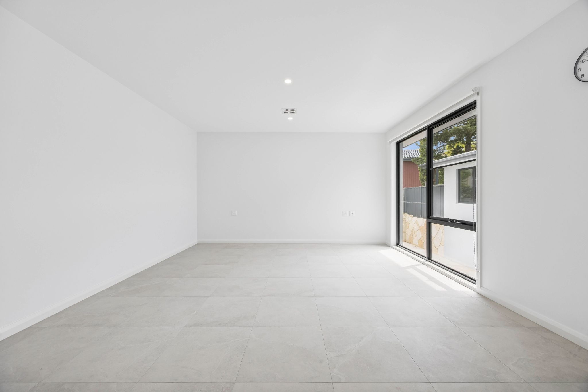 24 print-49-Bainton-Cres-24