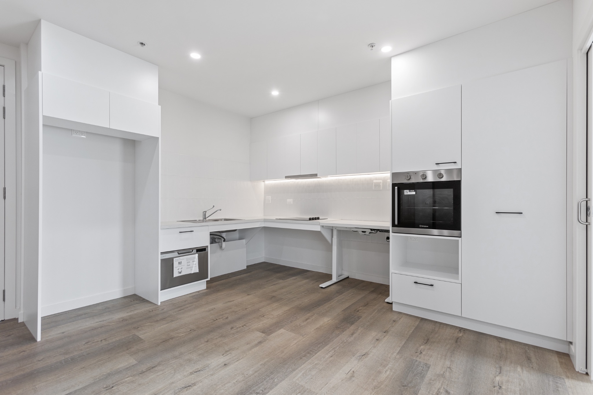 301A 1142 Nepean Hwy_04