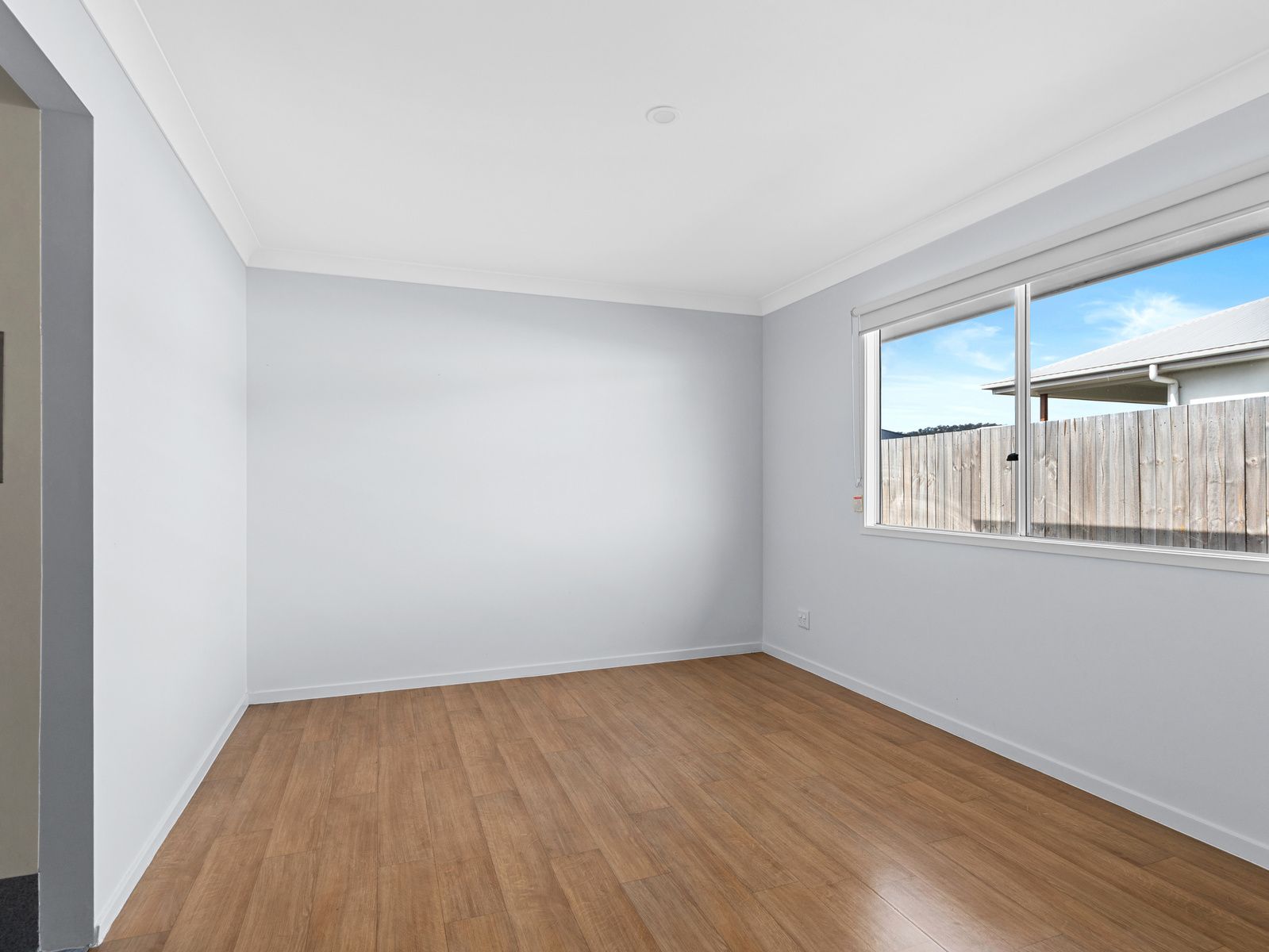 008 Open2view_ID1012797-24_Vanessa_Crescent__Cotswold_Hills
