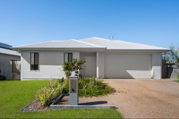 1   Firewheel Pde 16 - Front