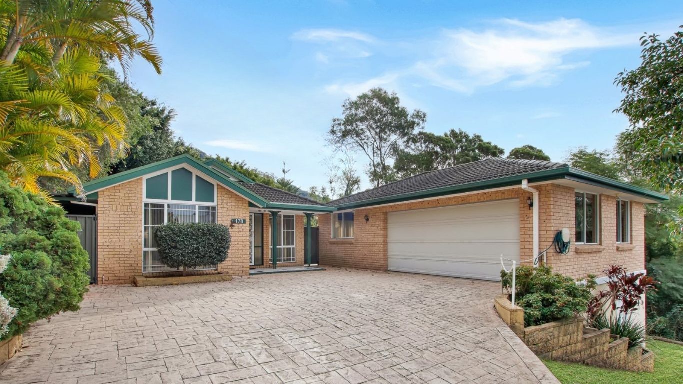 Farmborough Heights Main Photo