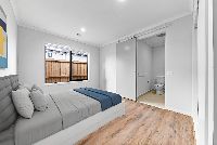 sz32742 - bedroom - standard - 1-re hires-2