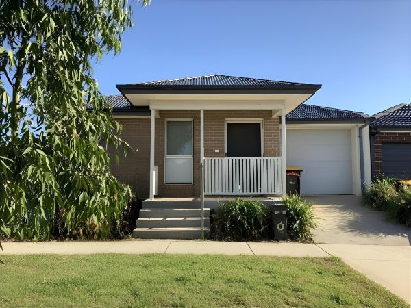 Weir Views69 housefront