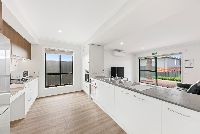 Grandvista Blvd Werribee  4)