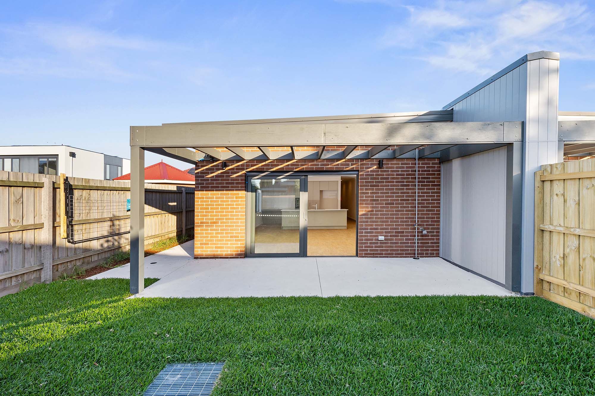 Sherwood   Backyard 3 LR No Logo