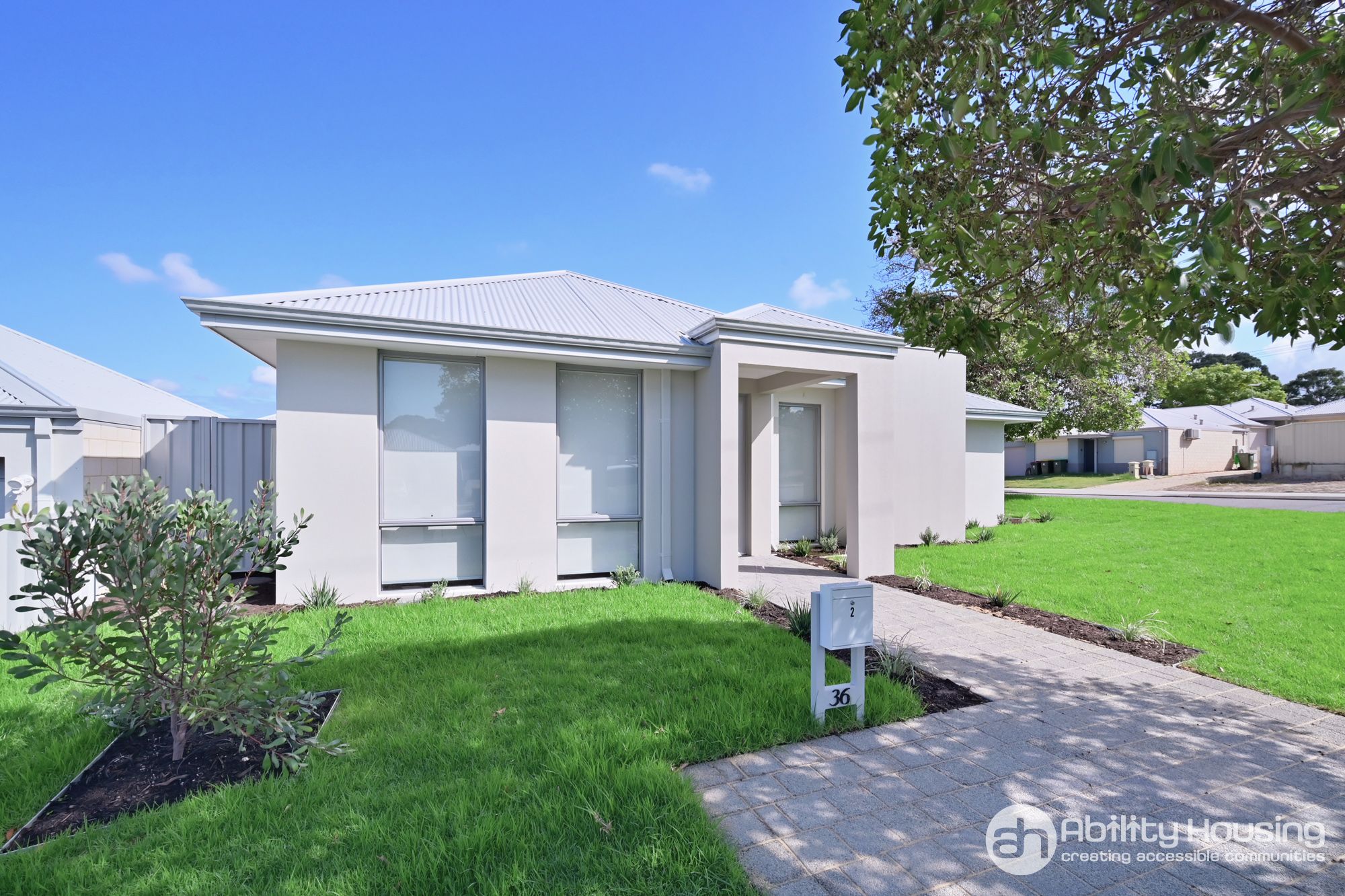 WEB Y25 158 U2-36 Playden Way-03