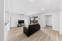 Grandvista Blvd Werribee  3)