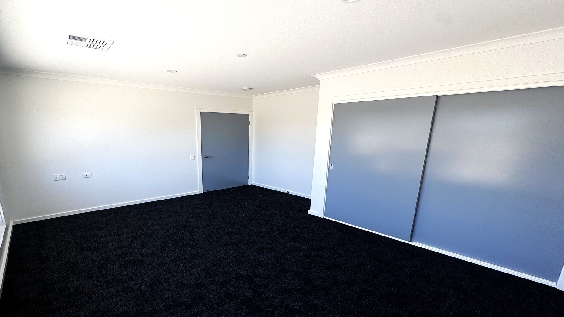 OOA Room   94NUM (1)