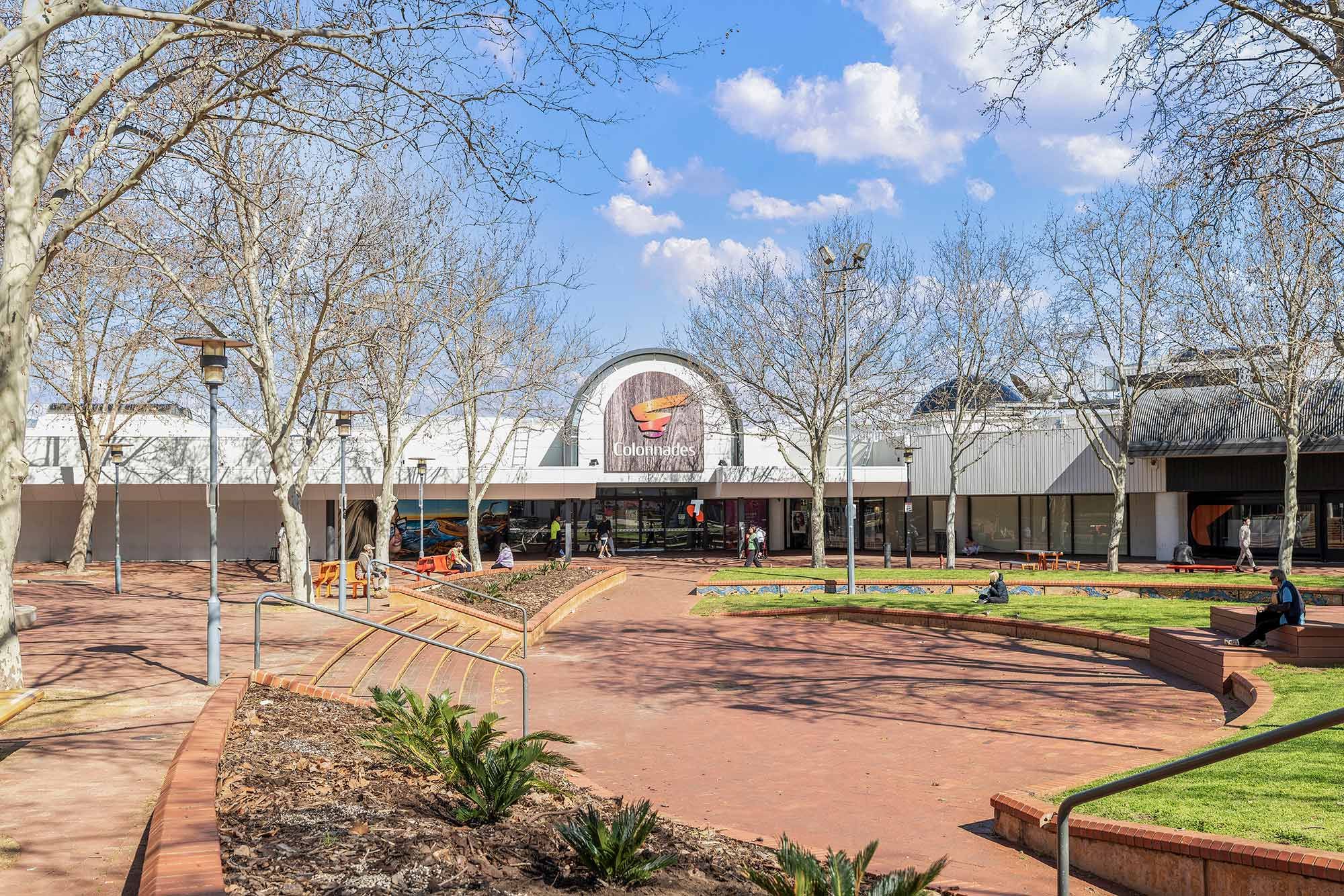 Noarlunga   Colonnades Shopping Centre 1 LR No Logo