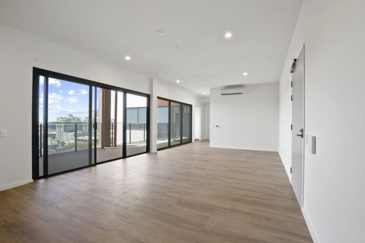 1003 living area 1