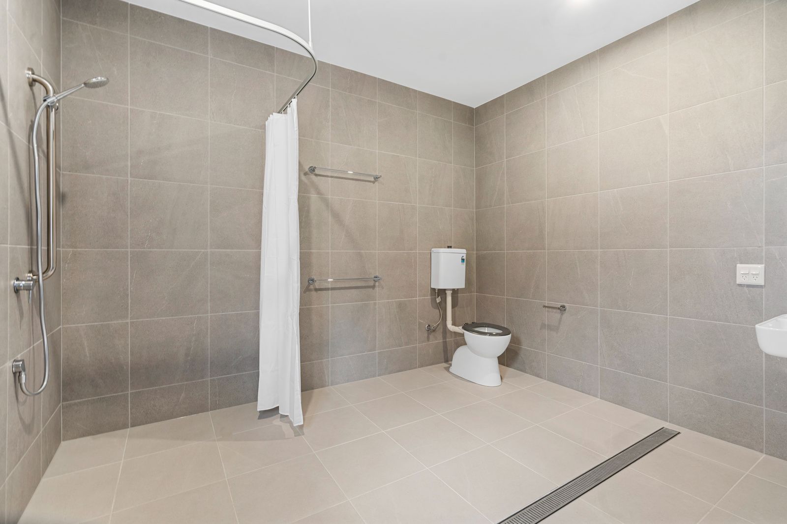 016 Open2view_ID968416-1_Brett_Road