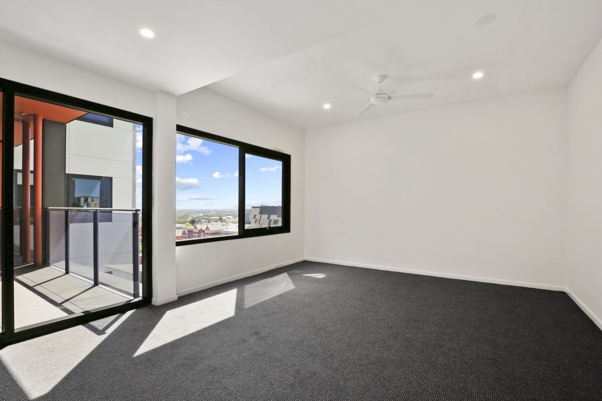 1003 bedroom