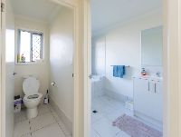 Bathroom & Toilet