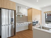 Nixon   Kitchen 2 HR No Logo