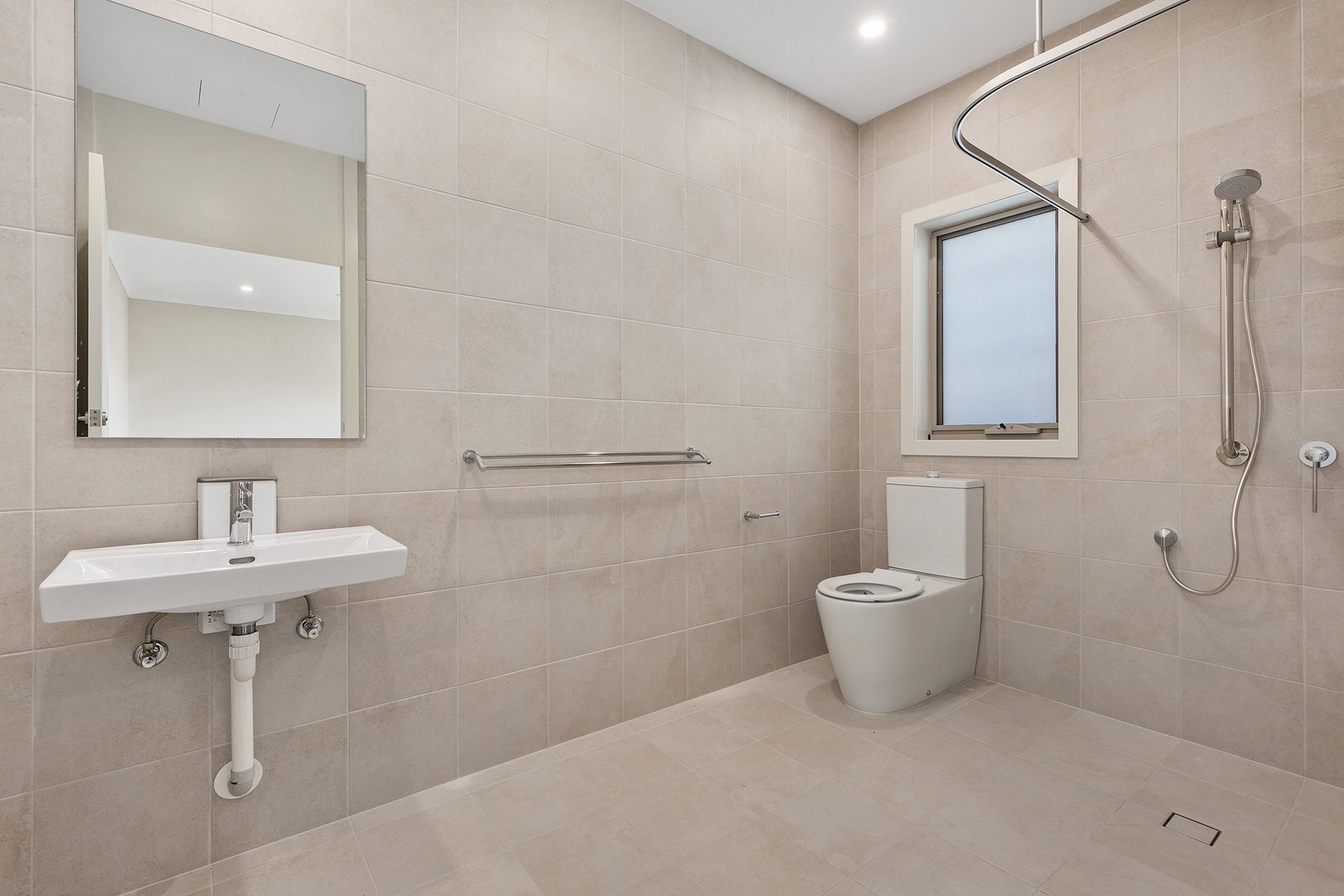 Hoffsted   Ensuite 3 LR No Logo