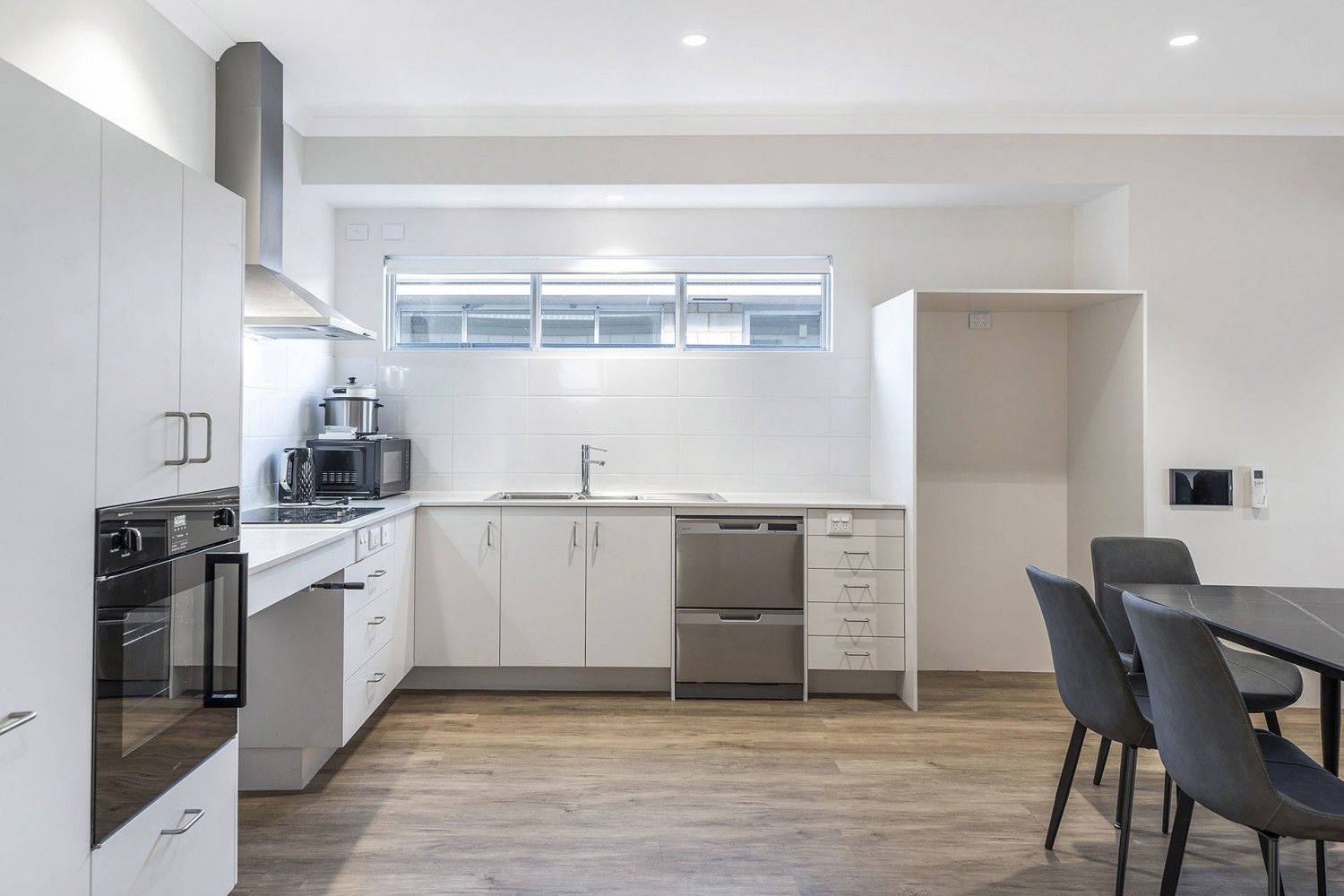 10071876 21423690_15_1728875058_original