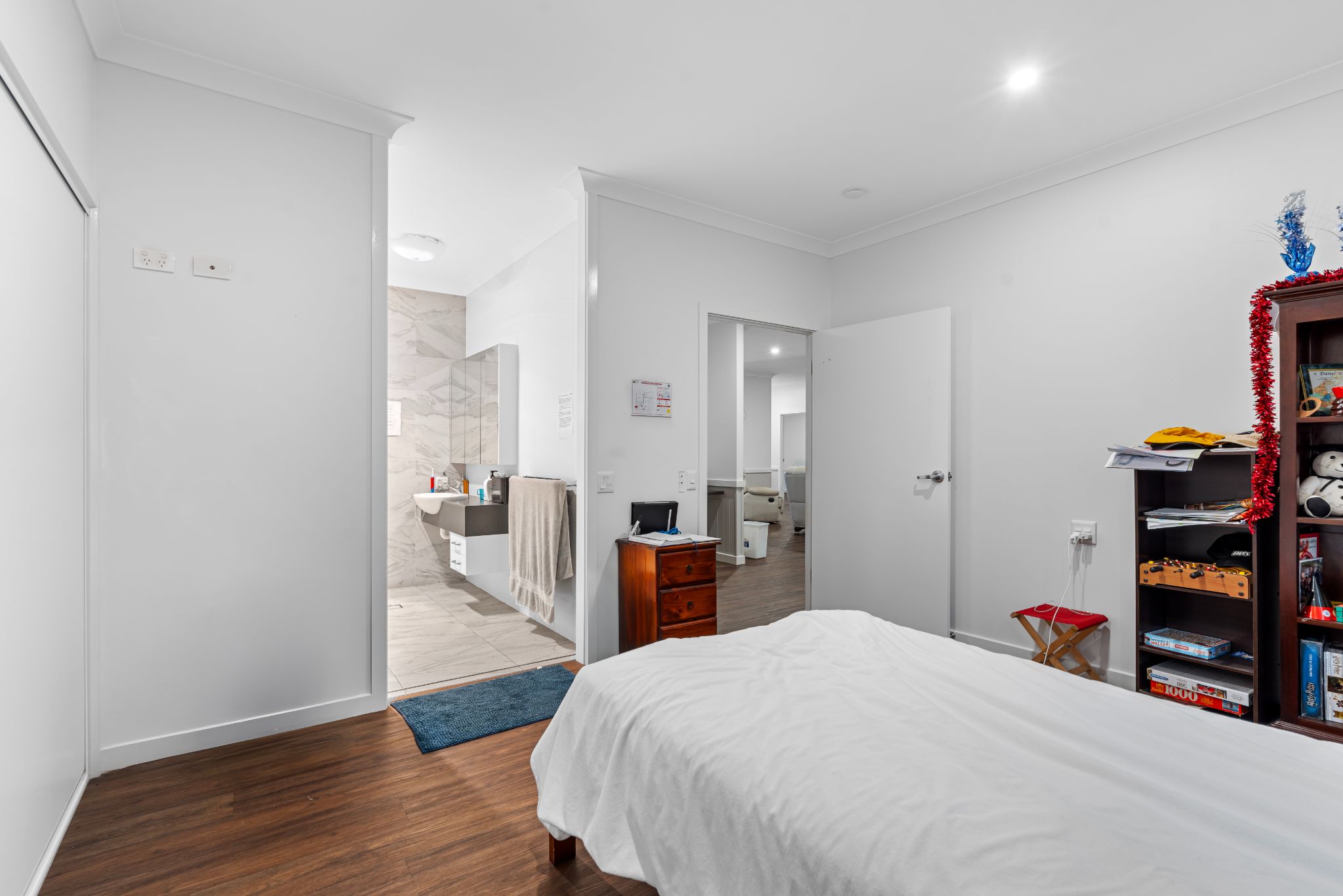 007 Open2view_ID912121-4_15_Empress_St_Centenary_Heights