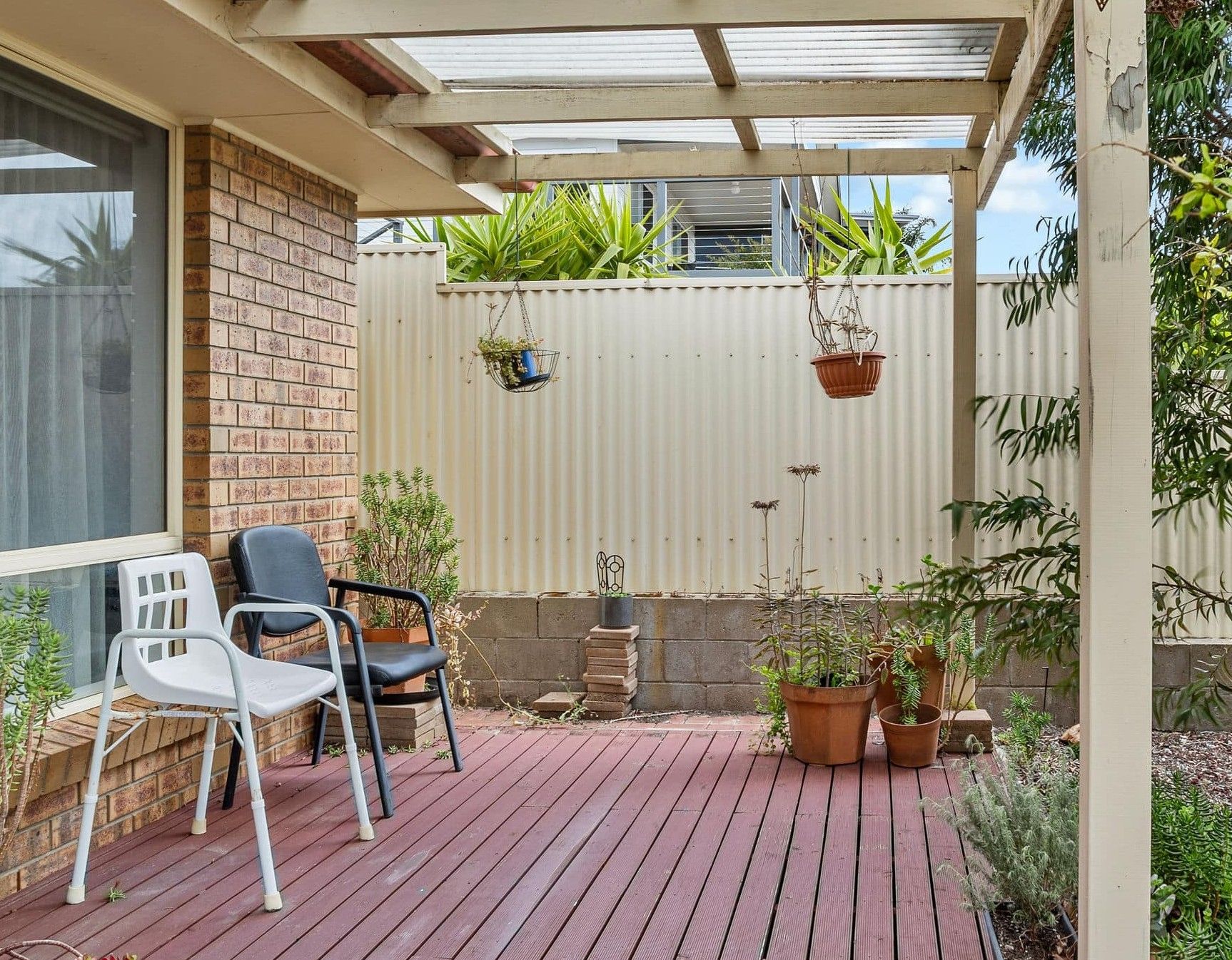 h1q2ry4y2xrklf4jzzav