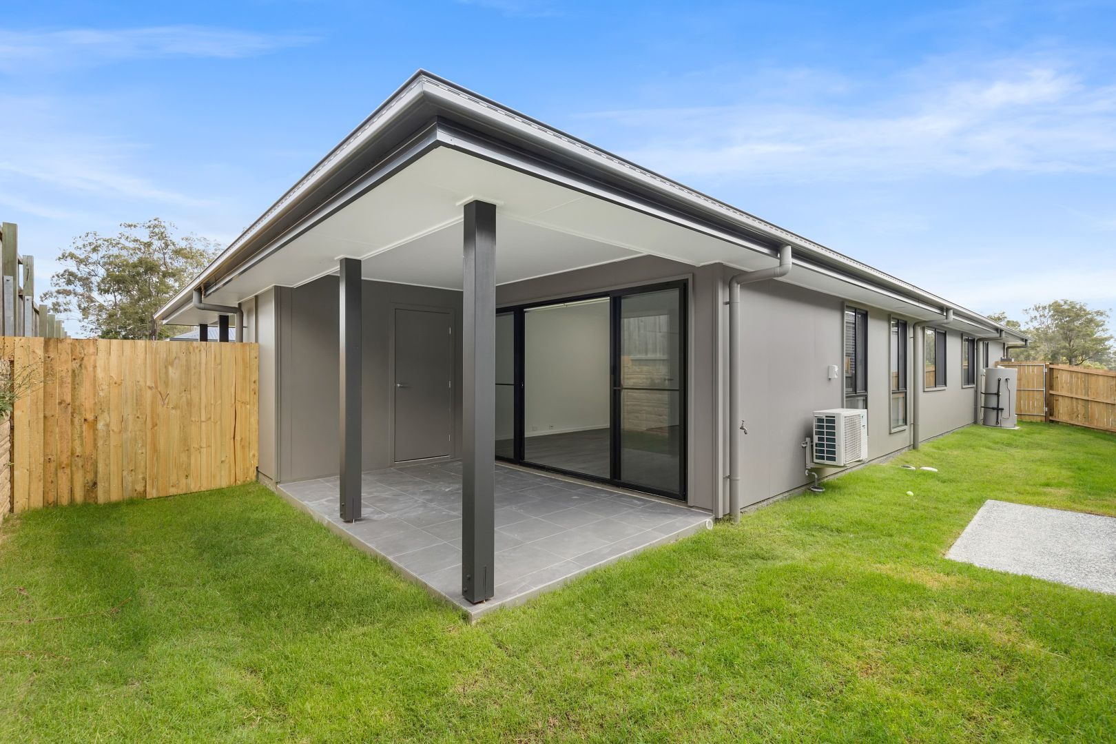 16680311 6_1_231004_030807-w3500-h2333