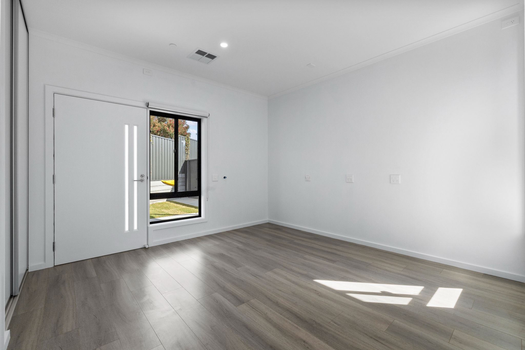 IN HOUSE IMAGING_052566