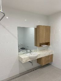 House 1-Bathroom-1-scaled