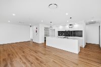 PROFESSIONAL PHOTO   LOW RES 3