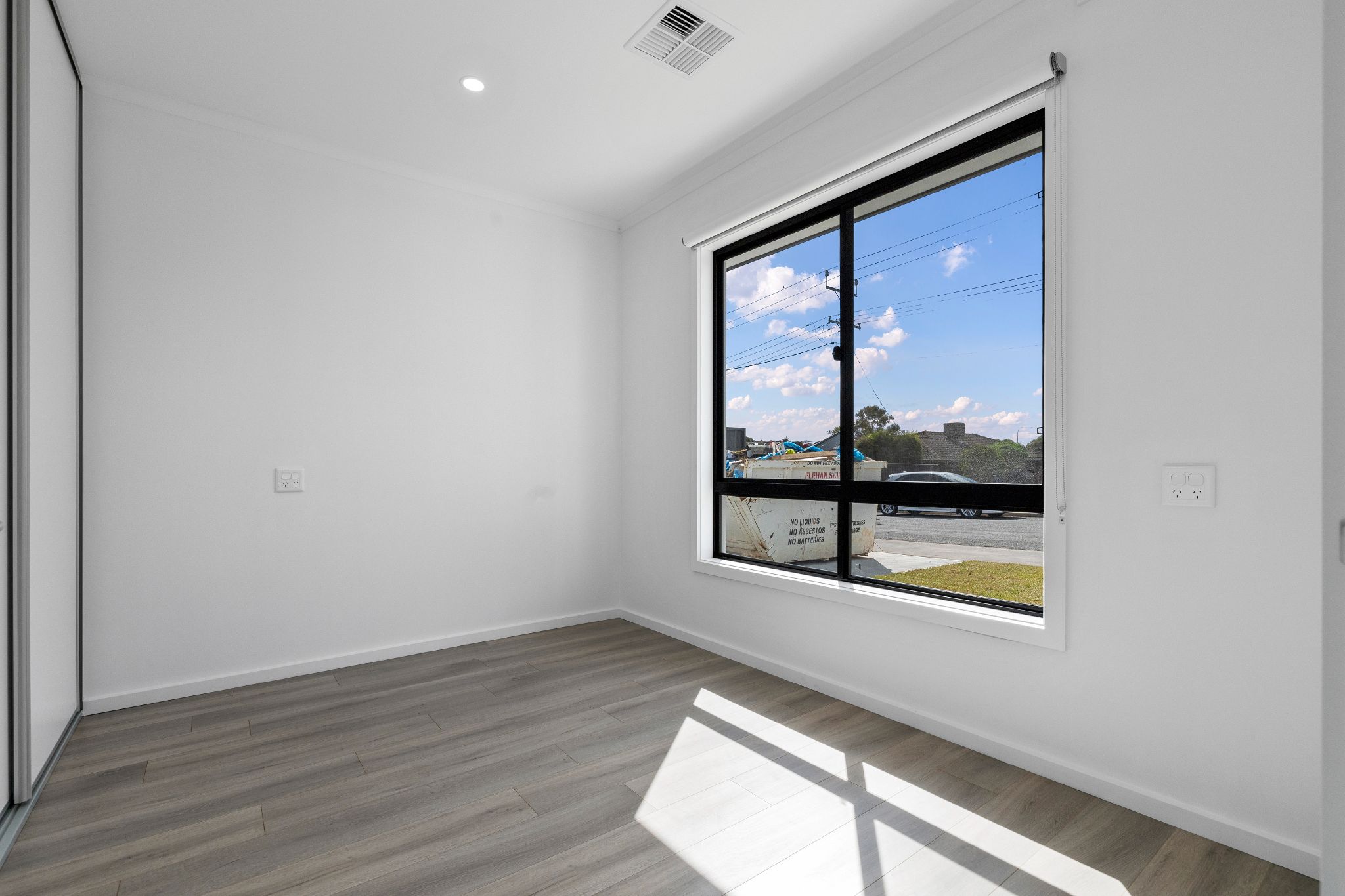 IN HOUSE IMAGING_052565