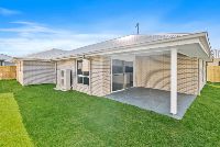 PROFESSIONAL PHOTO   LOW RES 16