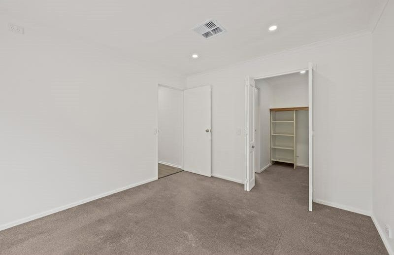 bedroom onkapringa hills