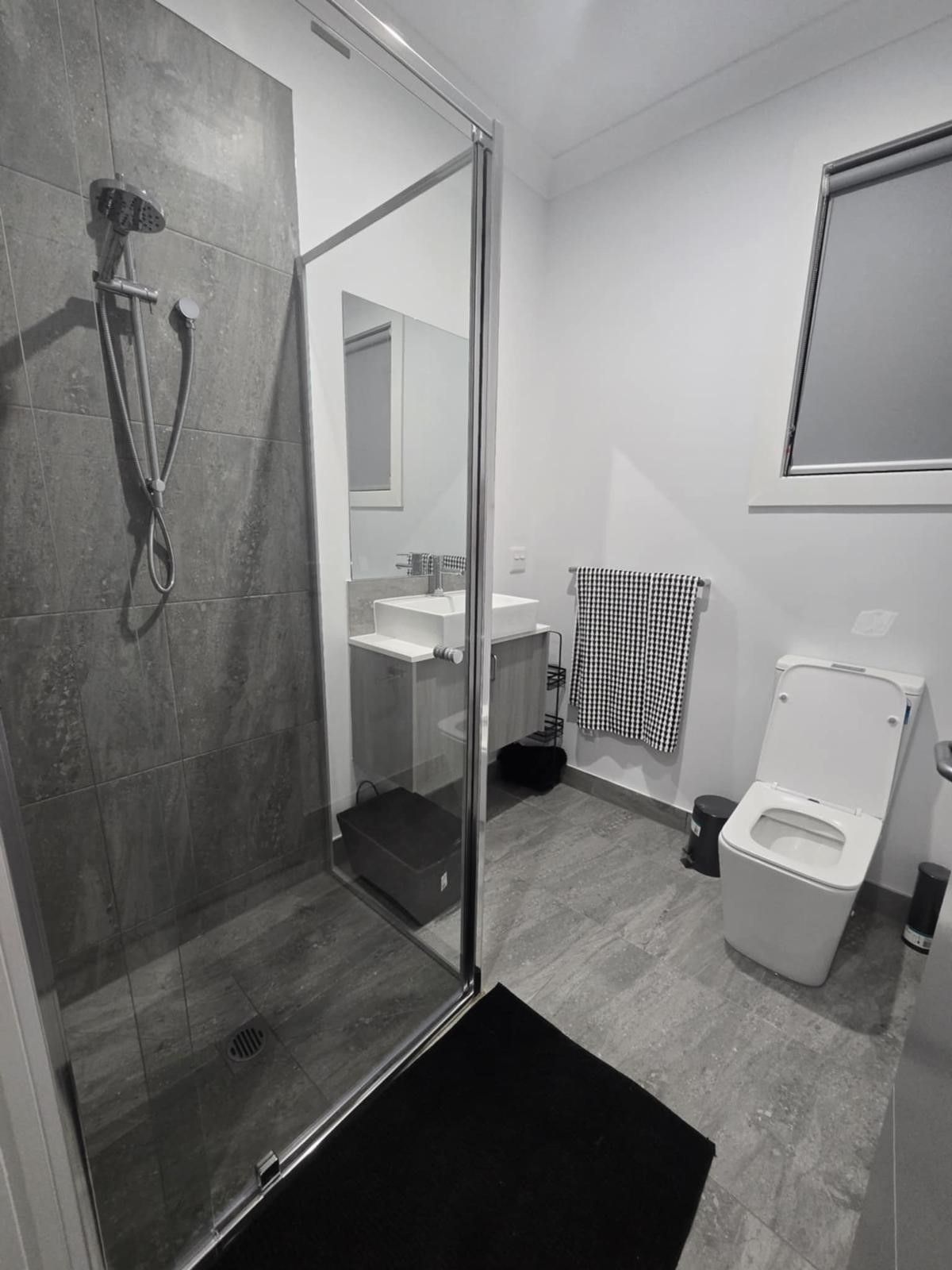 Ensuite