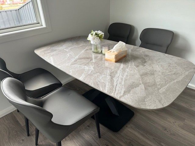 Badagarang dining left home