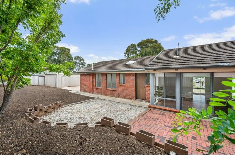 backyard onkapringa hills