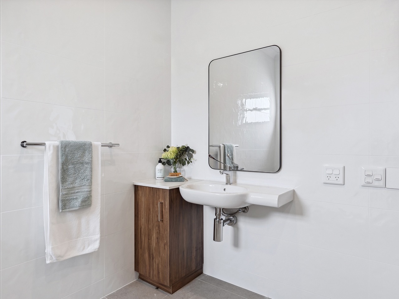 Bathroom 1 2 Large