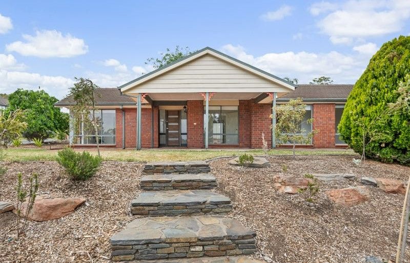 front view onkapringa hills