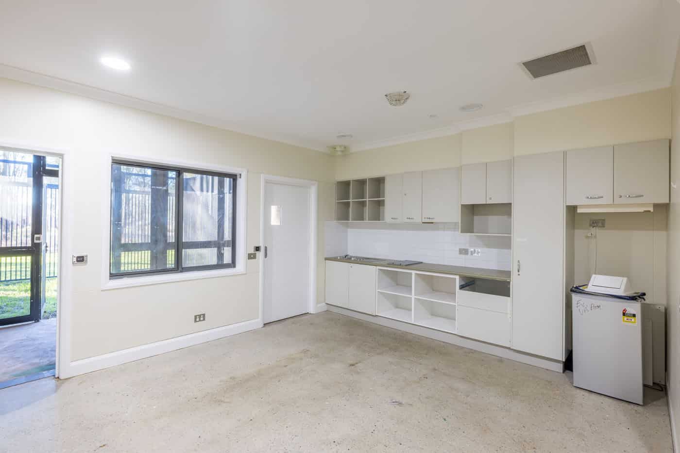 Rossmore 0341-Unit-open-plan-kitchen