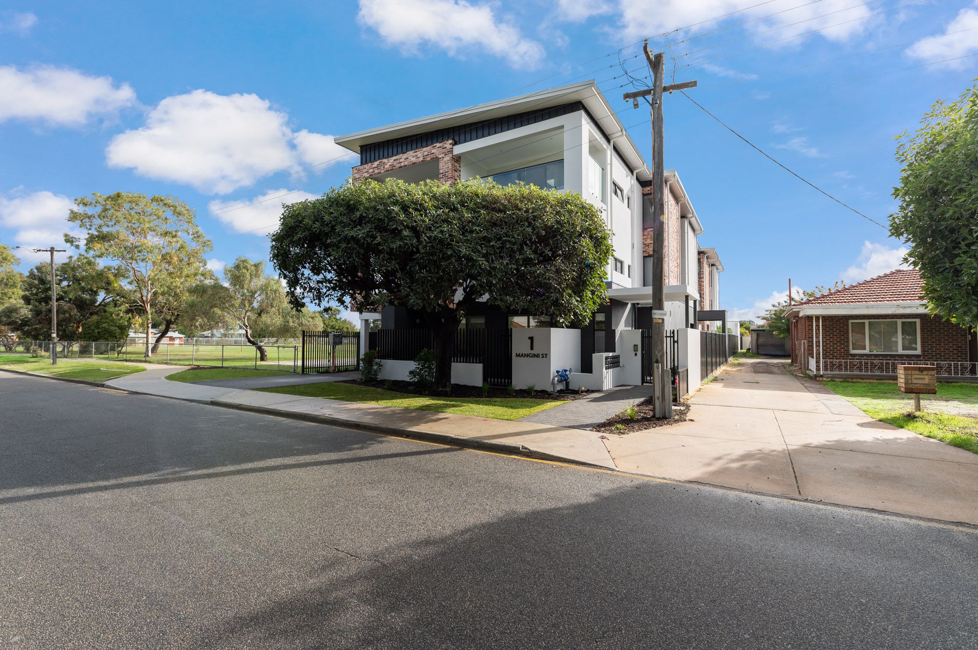 1 Mangini St  Morley- (1)