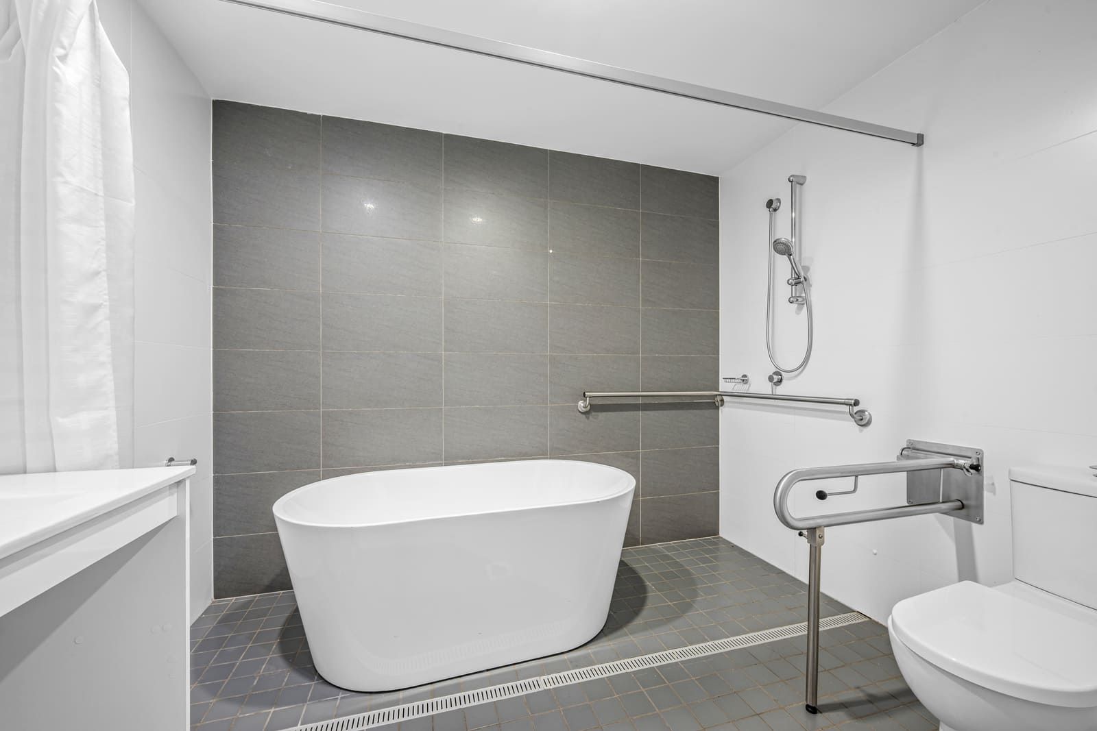 037 Open2view_ID984794-391_Victoria_Road