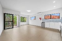 039 Open2view_ID984794-391_Victoria_Road