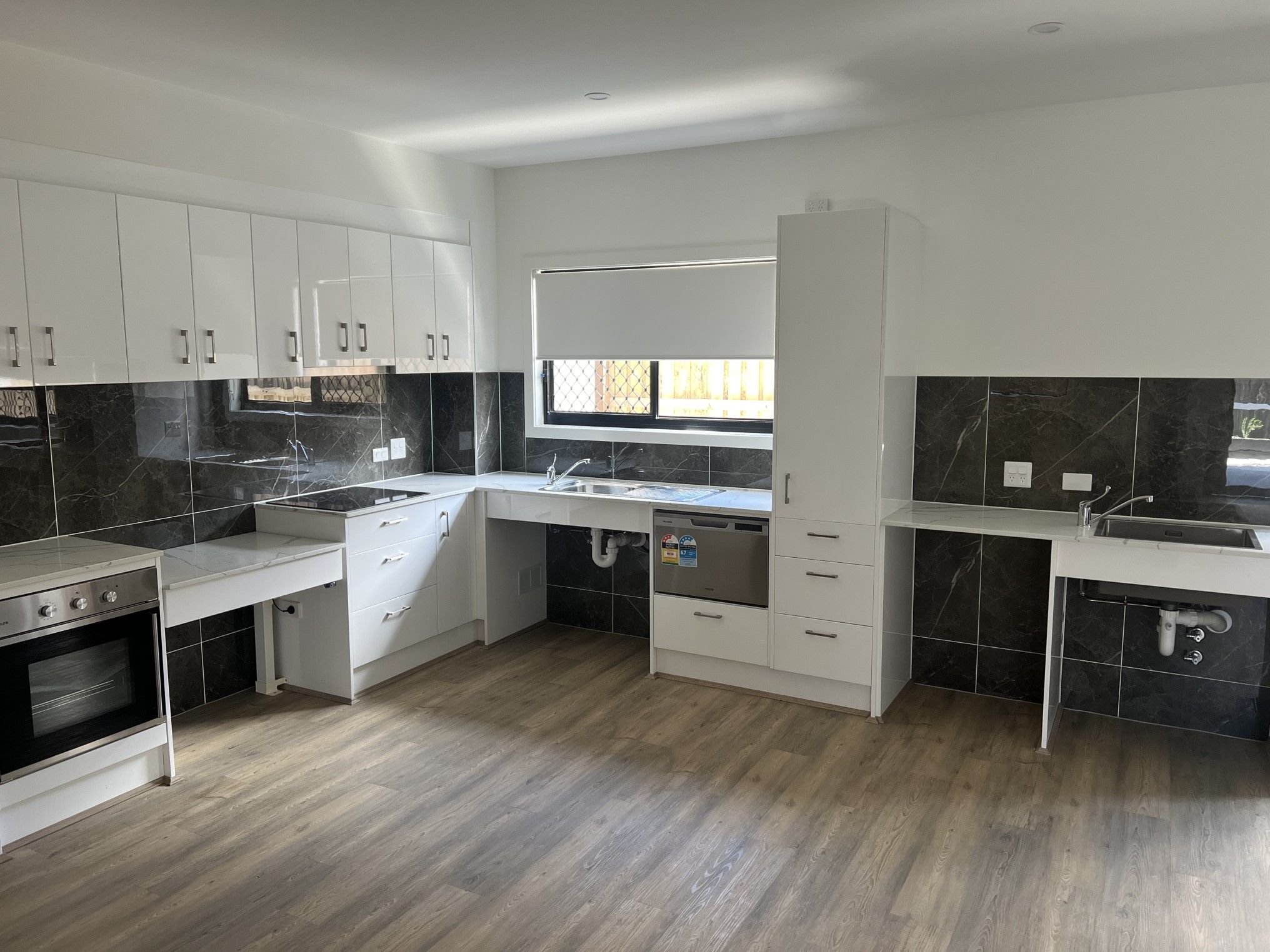 Kitchen  2032x1524) - 3 Dingo Dr