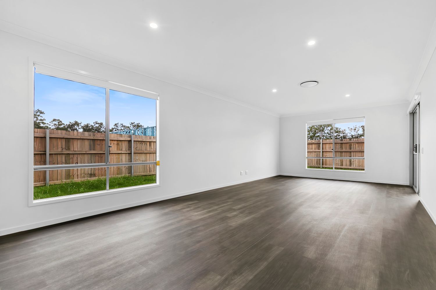 015 Open2view_ID941418-8_Ocean_Edge_Road