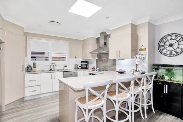 2018035104 2_1_220830_054032-w2000-h1334