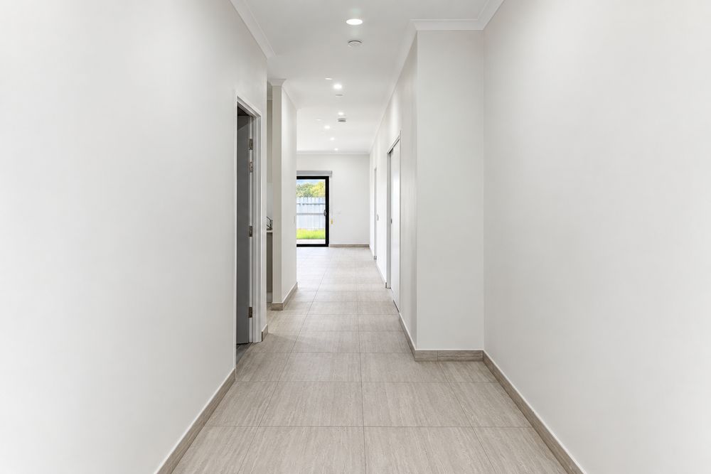 07 hallway