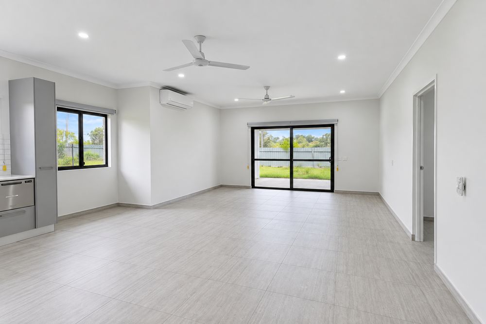 04 main-living-room