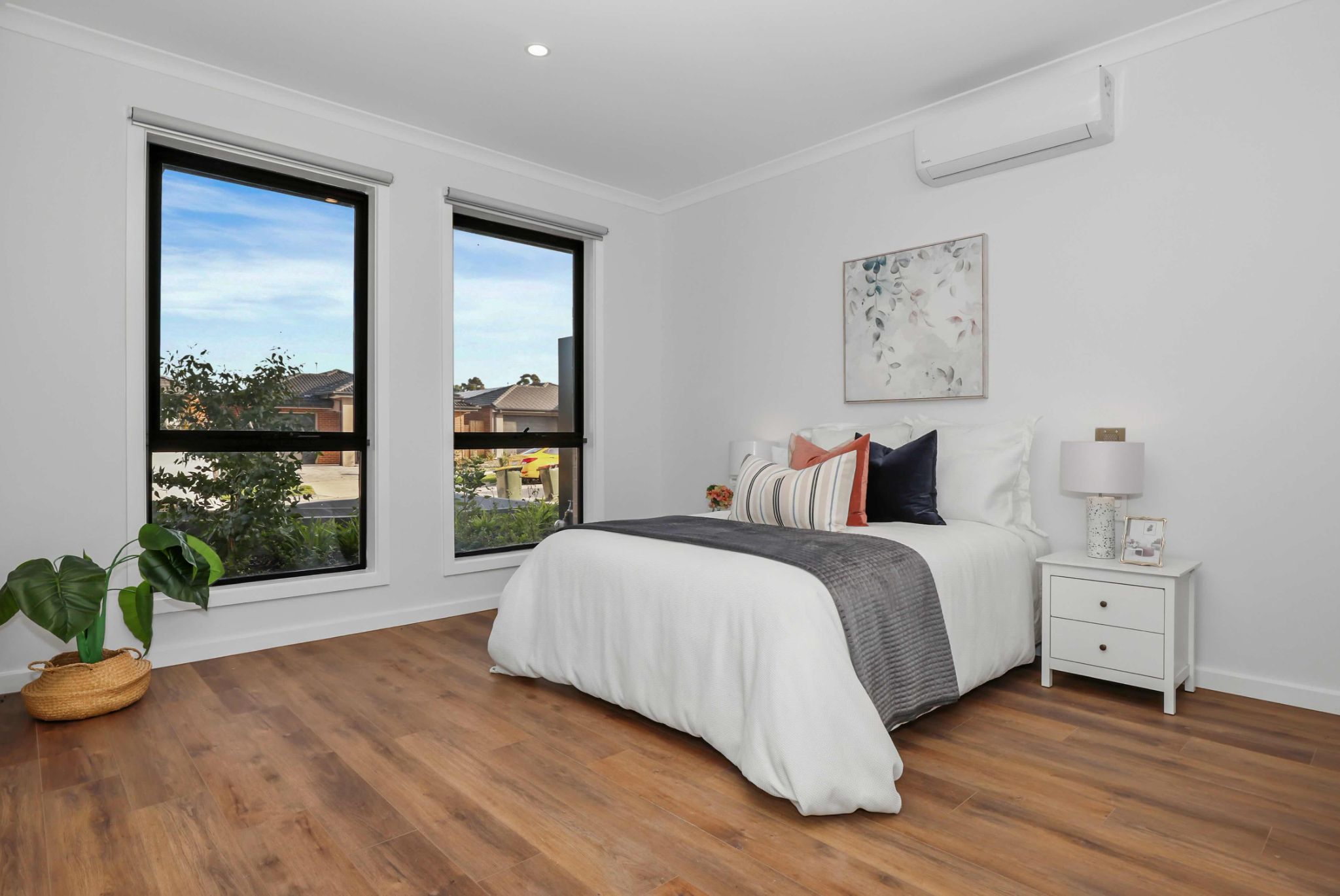 Pyrite   Bedroom 1 LR No Logo