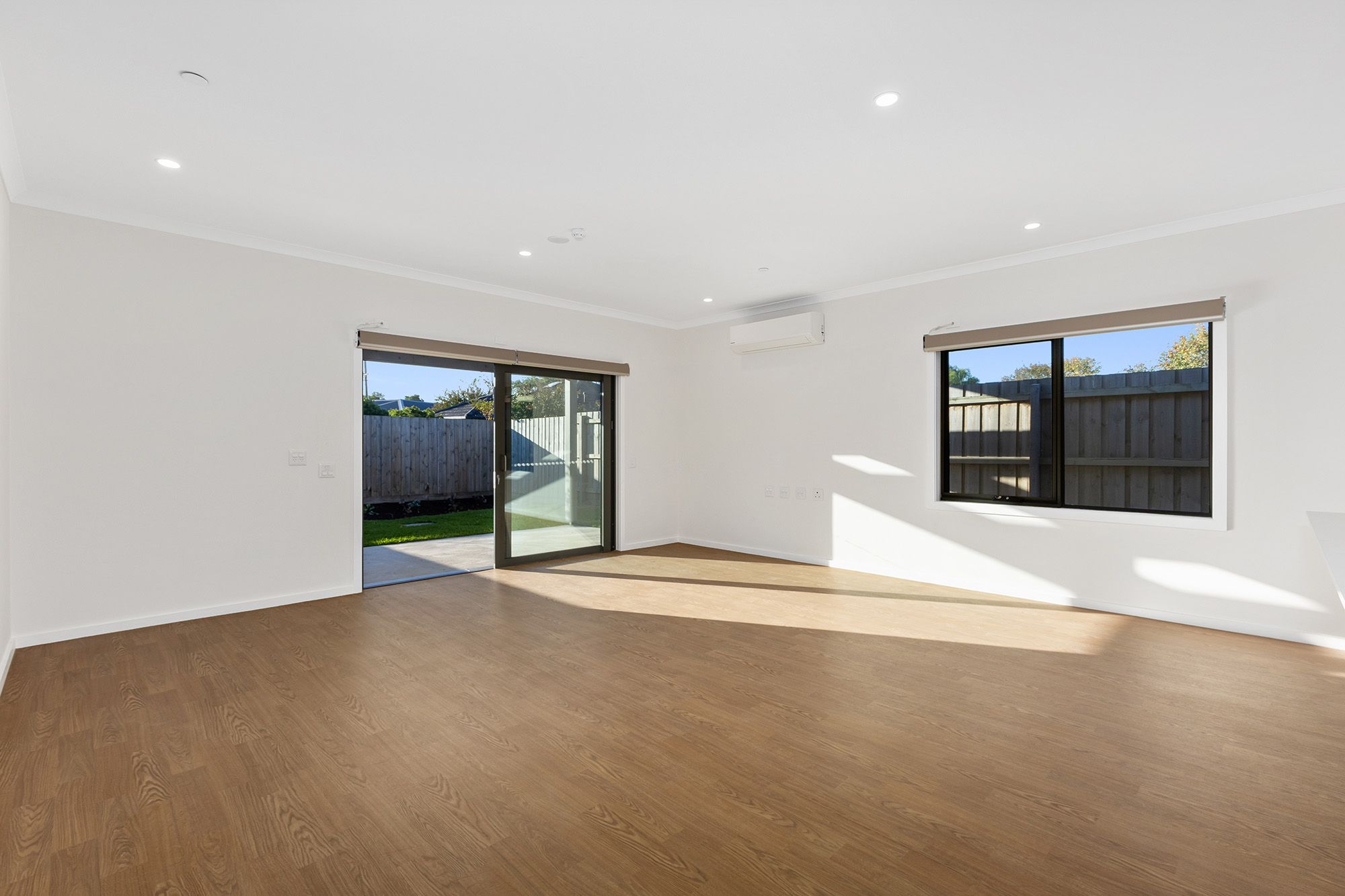 Sherwood   Living Dining Alfresco 1 LR No Logo