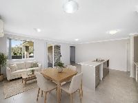 13 clydesdale-street-wadalba-2016-virtually-staged-open-plan-living
